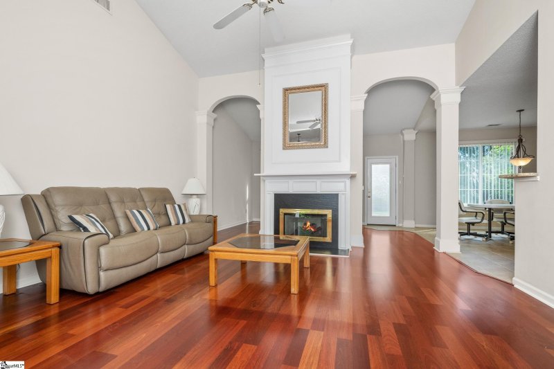 Property image 4 at 325 Waterton Way, Simpsonville, SC 29680-7127