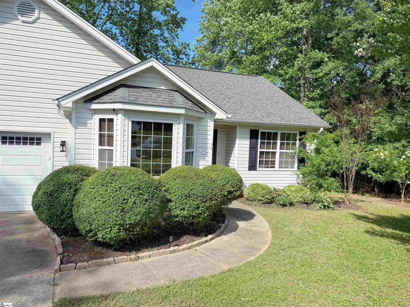 Property image 2 at 16 Anson Court, Simpsonville, SC 29681