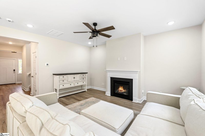 Property image 4 at 304 Ridgepark Lane, Greenville, SC 29607