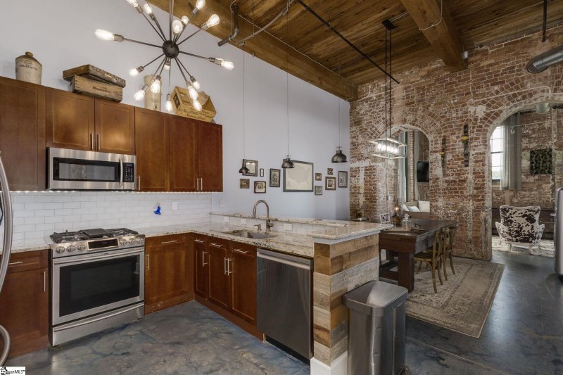 Property image 4 at 400 Mills Avenue, Greenville, SC 29605