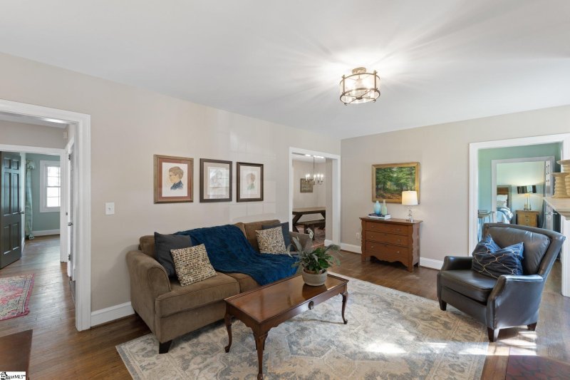 Property image 5 at 25 Wedgewood Drive, Greenville, SC 29609