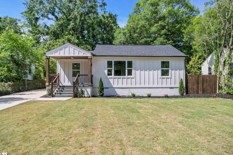 Property image 2 at 14 Pleasant Ridge Avenue, Greenville, SC 29605