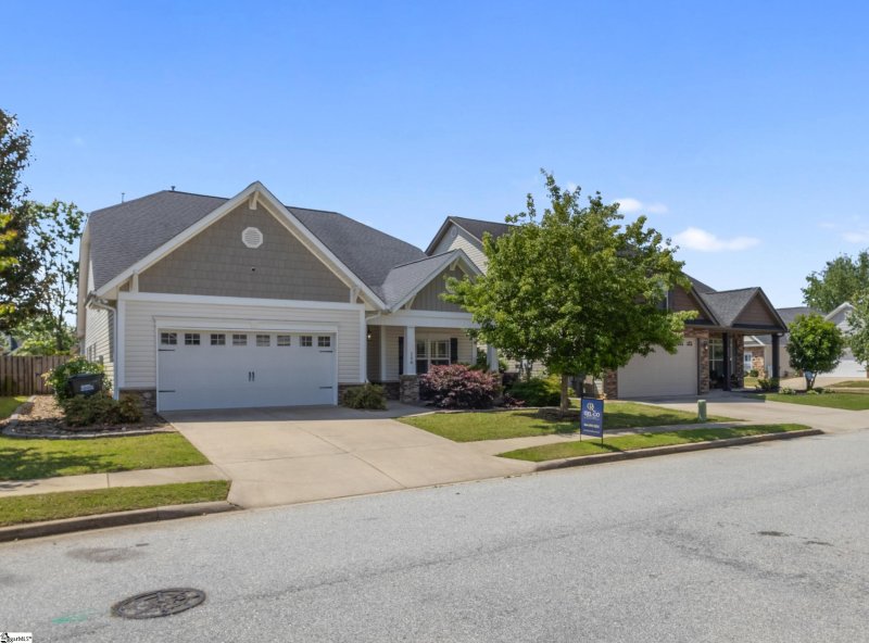 Property image 3 at 208 Medoc Lane, Moore, SC 29369