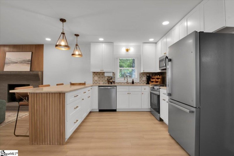 Property image 2 at 507 Avon Drive, Taylors, SC 29687