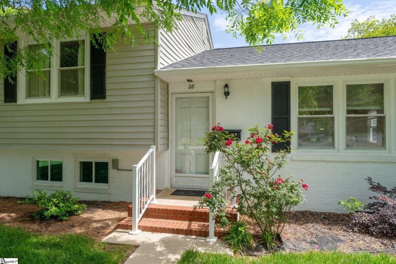 Property image 4 at 28 Lullwater Road, Greenville, SC 29607