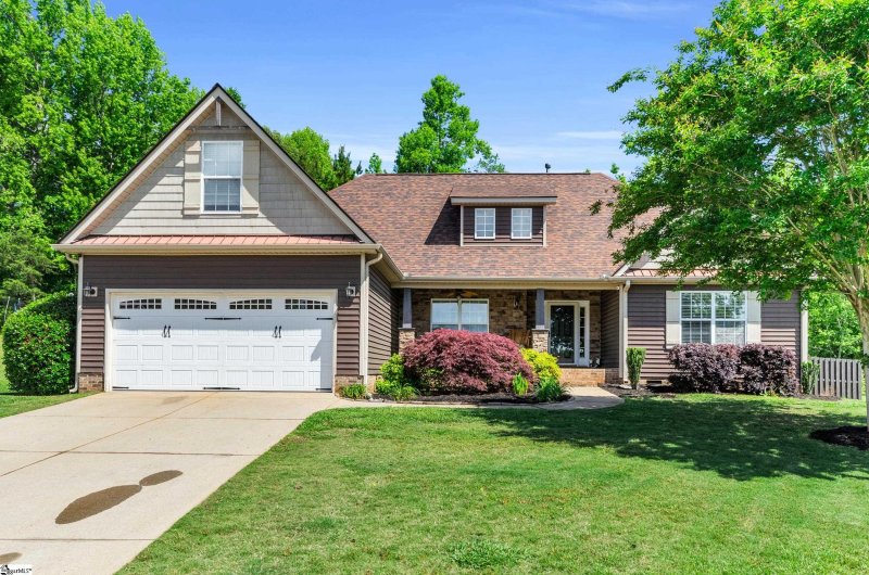 Stoneledges, Taylors Community