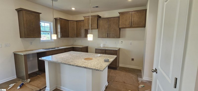 Property image 4 at 605 Hemsford Drive, Greenville, SC 29605