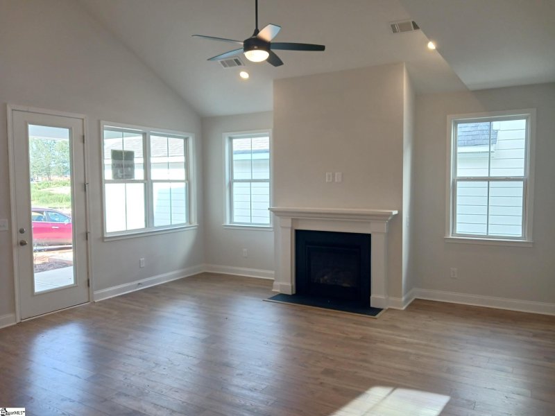 Property image 4 of 206 Nicolet Drive in The Settlement, Simpsonville, SC 29681