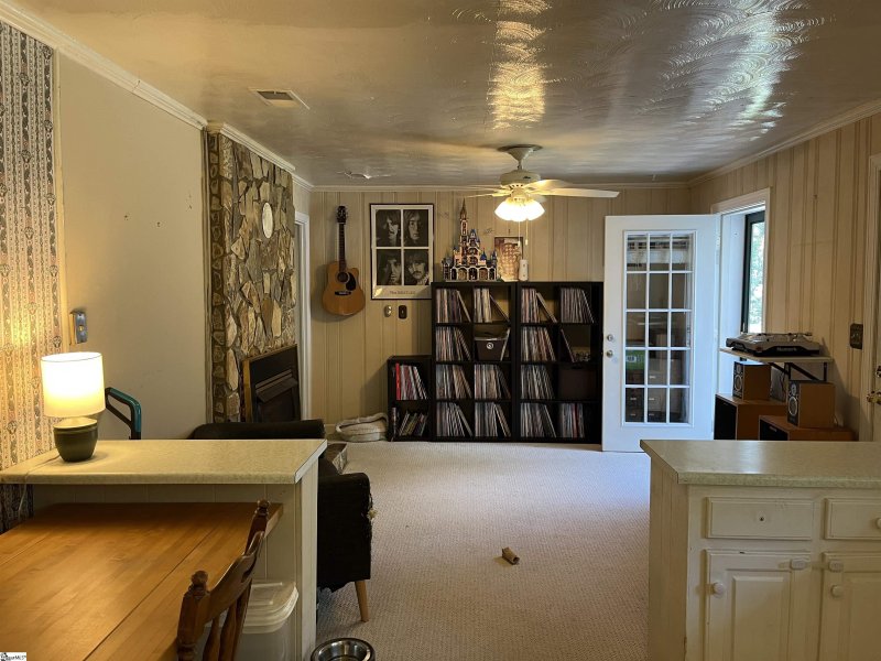 Property image 3 at 210 Barry Drive, Greer, SC 29650