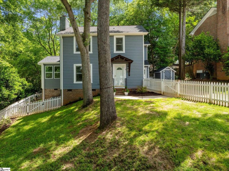 Property image 2 at 9 Moultrie Street, Greenville, SC 29605