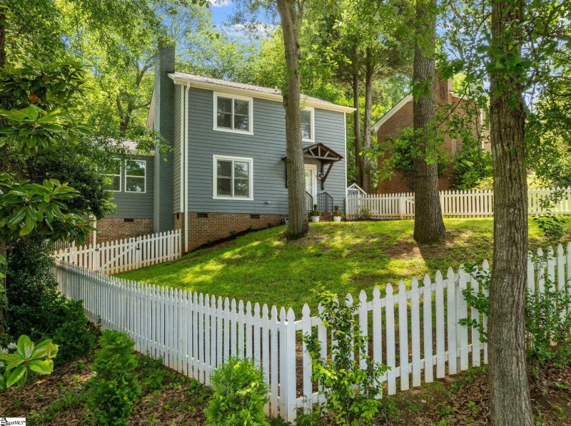 Property image 5 at 9 Moultrie Street, Greenville, SC 29605