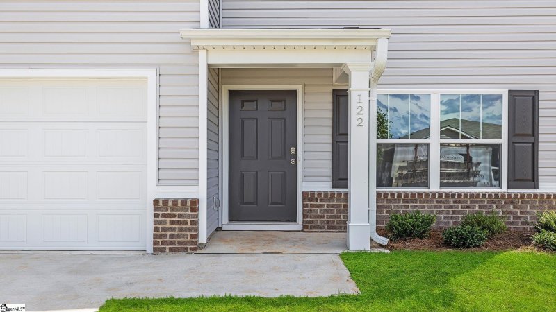 Property image 3 at 122 Elgin Drive, Laurens, SC 29360