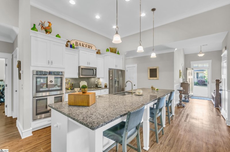 Property image 3 at 107 Summer Oak Lane, Simpsonville, SC 29680