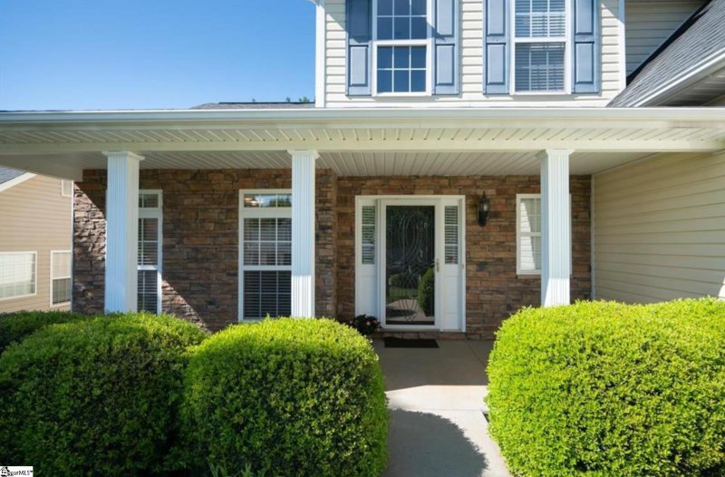 Property image 2 at 204 Silver Run Lane, Greenville, SC 29607