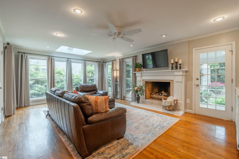 Property image 4 at 308 Summerplace Way, Greer, SC 29650