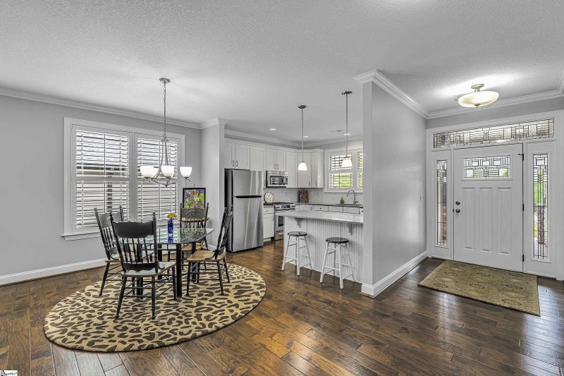 Property image 3 at 302 Owasso Drive, Greenville, SC 29615