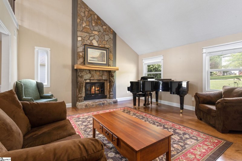 Property image 4 at 21 Pebble Creek Way, Taylors, SC 29687