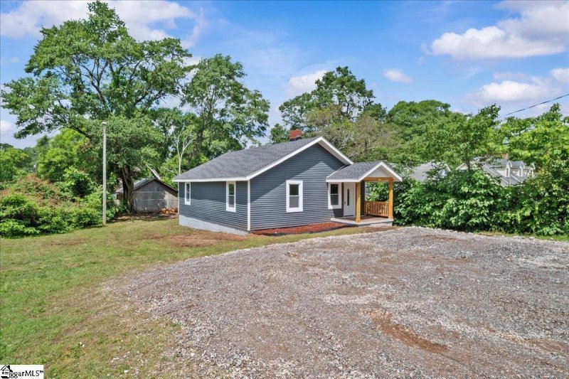 Property image 3 at 105 N Florida Avenue, Greenville, SC 29611