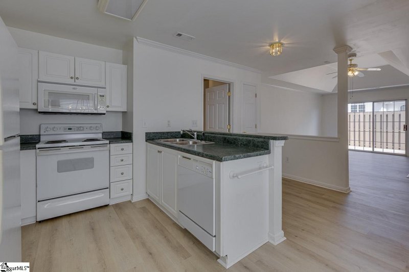 Property image 3 at 35 Cedar Rock Drive, Greer, SC 29650