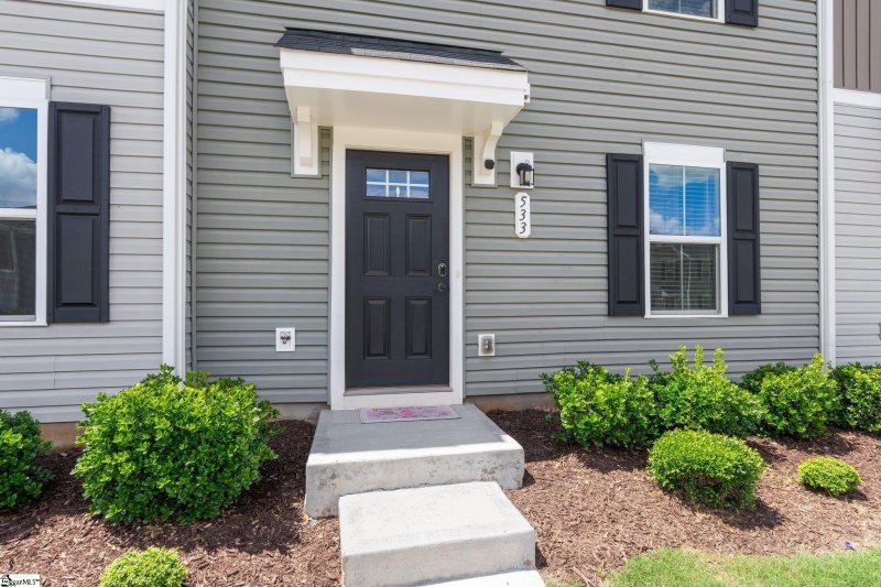 Property image 3 at 533 Hampton Towne Drive, Greenville, SC 29617