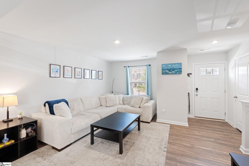 Property image 5 at 533 Hampton Towne Drive, Greenville, SC 29617