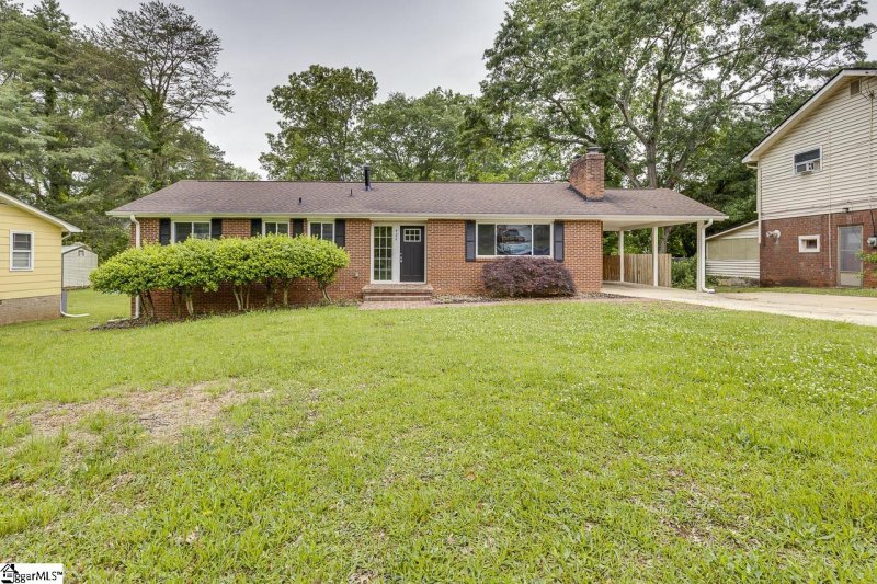 Property image 2 at 422 Fairmont Drive, Greenville, SC 29605