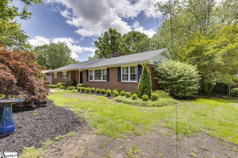 Property image 2 at 202 Roberta Drive, Greenville, SC 29615