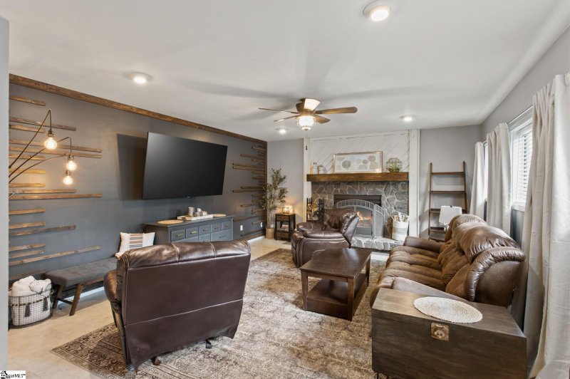 Property image 4 at 7 Bendingwood Circle, Taylors, SC 29687