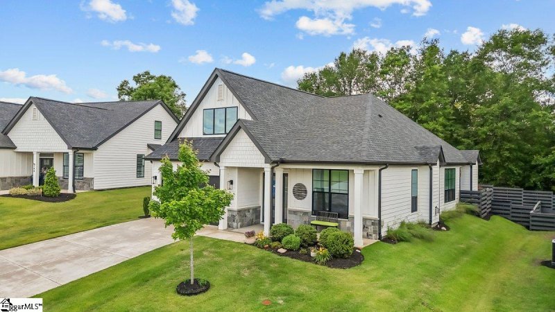 Property image 2 at 140 Winding Rock Road, Simpsonville, SC 29680