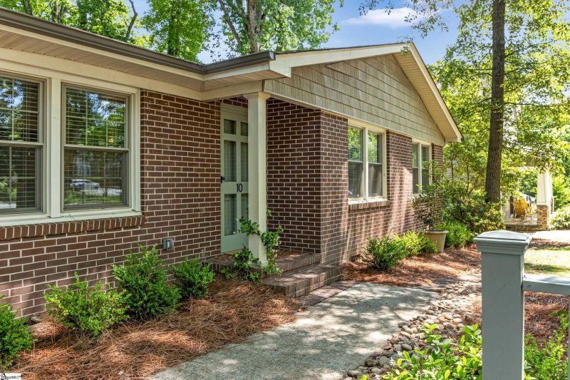 Property image 4 at 10 Broughton Drive, Greenville, SC 29609