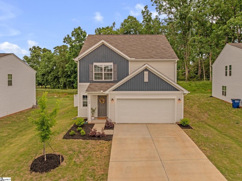 Property image 2 at 120 Broadtree Circle, Greenville, SC 29605