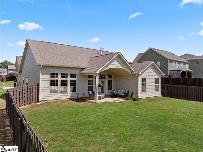 Property image 4 of 417 Brandybuck Drive in Rivermill, Piedmont, SC 29673