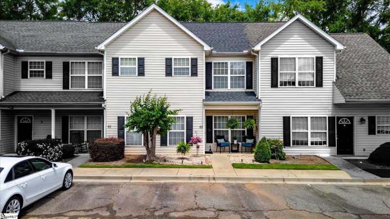 Summer Stone Townes, Mauldin Community