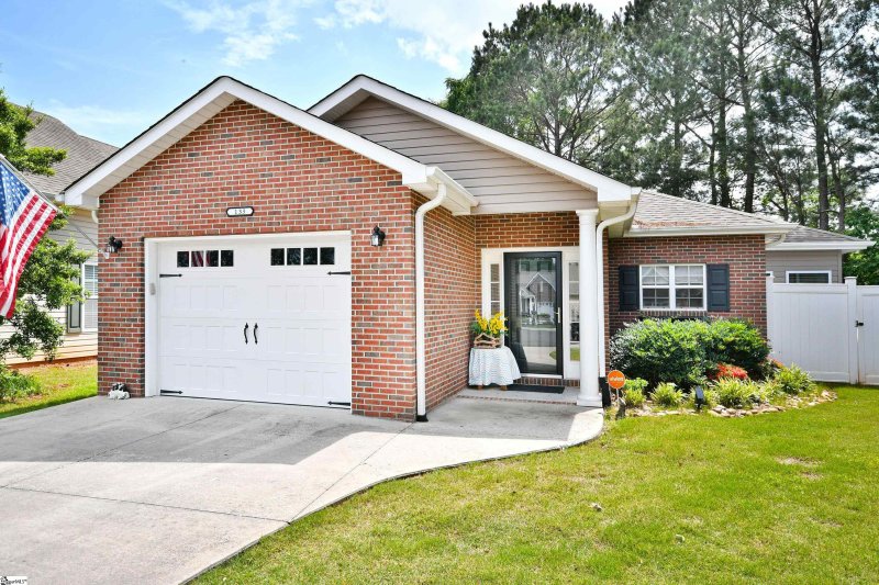 Property image 2 at 133 Tupelo Lane, Easley, SC 29642