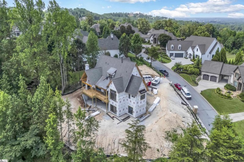 Property image 4 of 14 Monet Drive in Montebello, Greenville, SC 29609