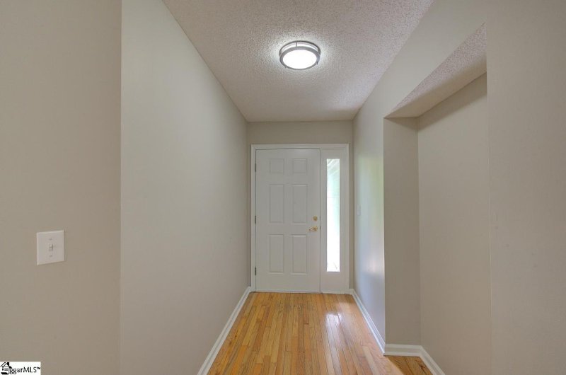 Property image 4 at 400 Halifax Drive, Greenville, SC 29615