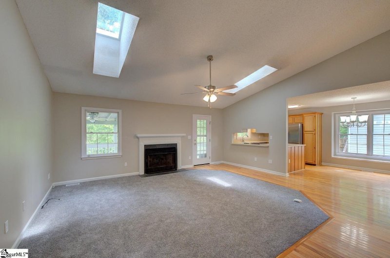 Property image 5 at 400 Halifax Drive, Greenville, SC 29615