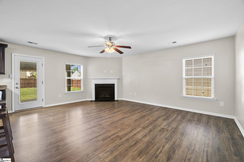 Property image 5 at 325 Victory Lane, Moore, SC 29369