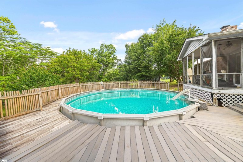 Property image 4 at 11 Crestview Court, Piedmont, SC 29673