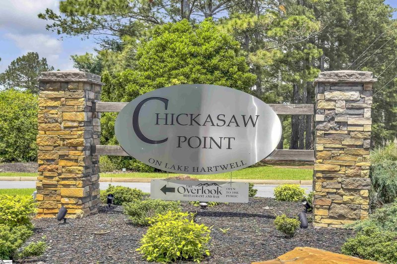 Property image 2 of 345 Oconee Avenue in Chickasaw Point, Westminster, SC 29693