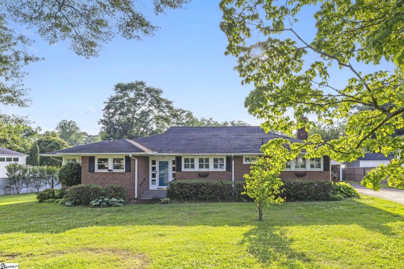Property image 2 at 1807 N Main Street, Greenville, SC 29609