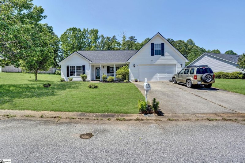 1105 Autumn Leaf Lane