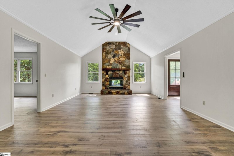 Property image 3 at 167 Lake Bowen Drive, Inman, SC 29349