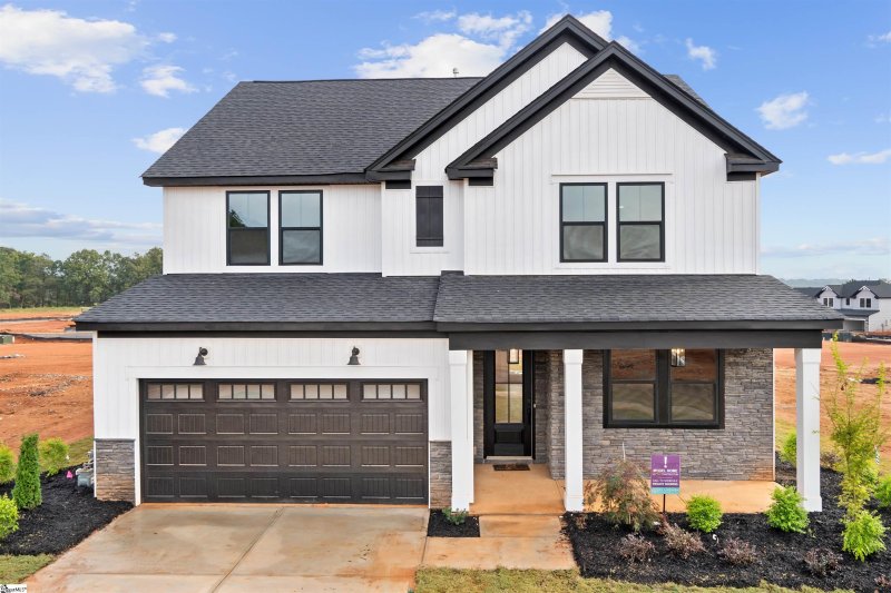 The Oaks at Midway, Anderson Community