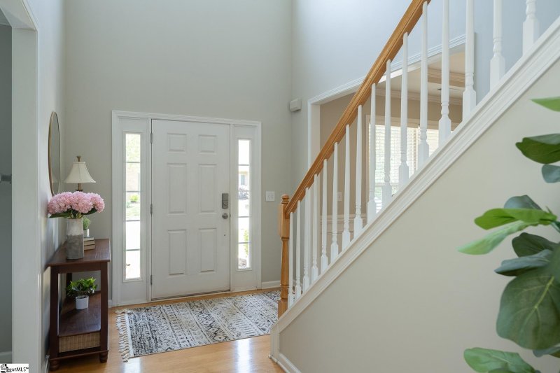 Property image 2 at 8 Woodsmoke Court, Greenville, SC 29607