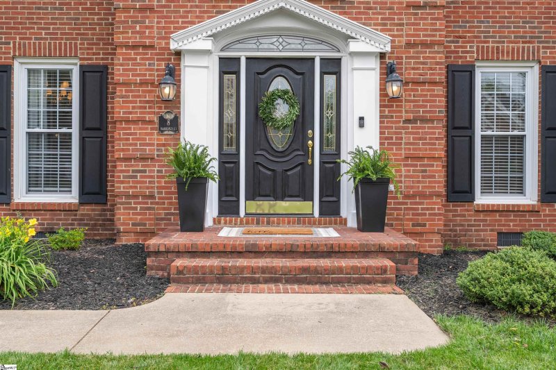 Property image 3 at 8 Marigold Court, Greenville, SC 29615