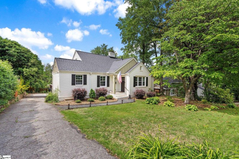 Property image 2 at 411 E Faris Road, Greenville, SC 29605