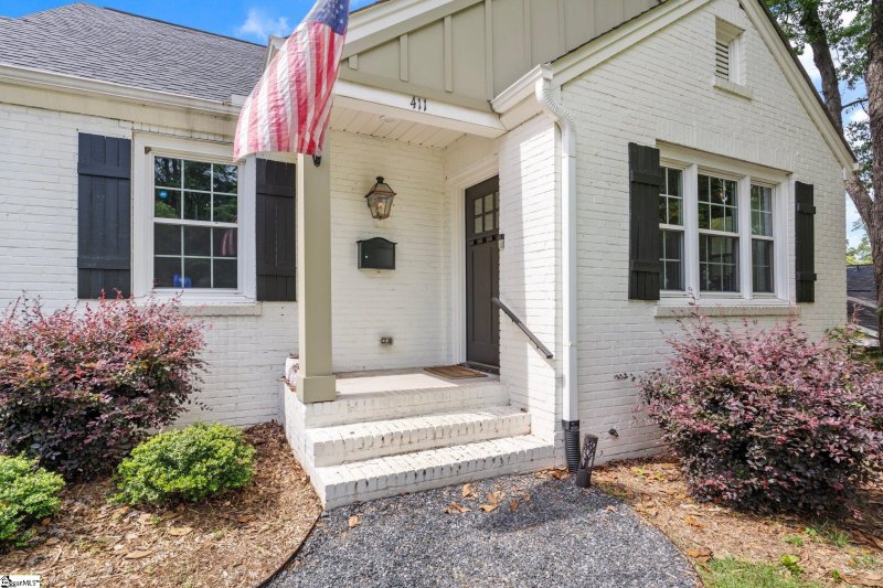 Property image 4 at 411 E Faris Road, Greenville, SC 29605