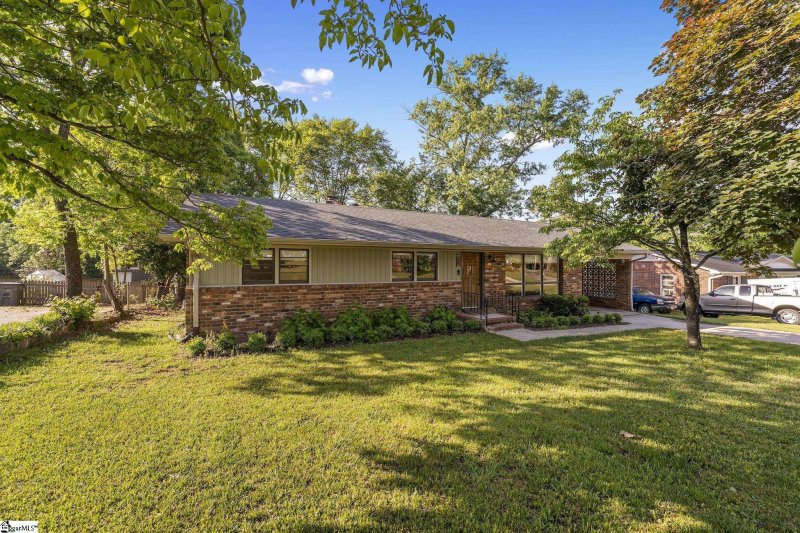 Property image 3 at 103 Drexmoore Drive, Taylors, SC 29687