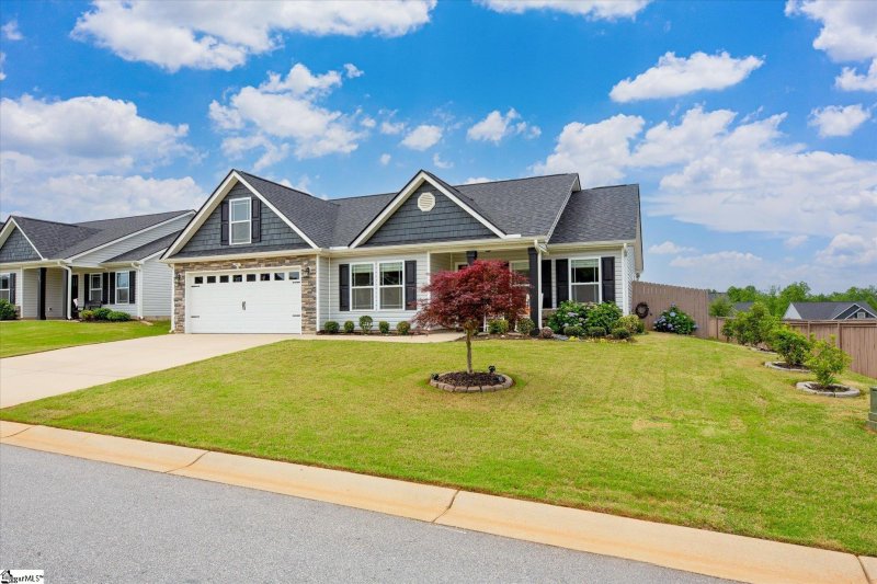 Property image 2 at 1101 Rosabella Lane, Greer, SC 29651